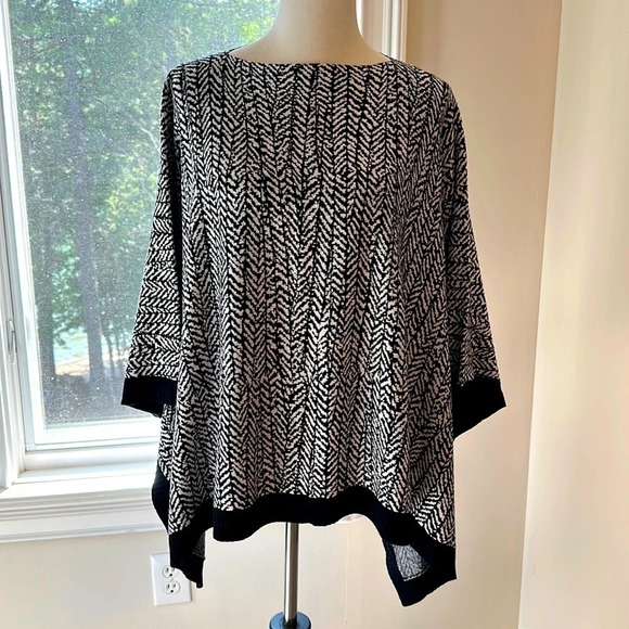 Lululemon Retired Poncho, O/S, Like New - Picture 2 of 9
